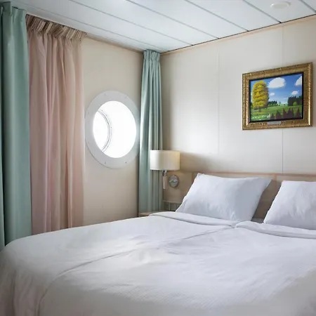 Tallink Ferry - Baltic Queen To Stockholm